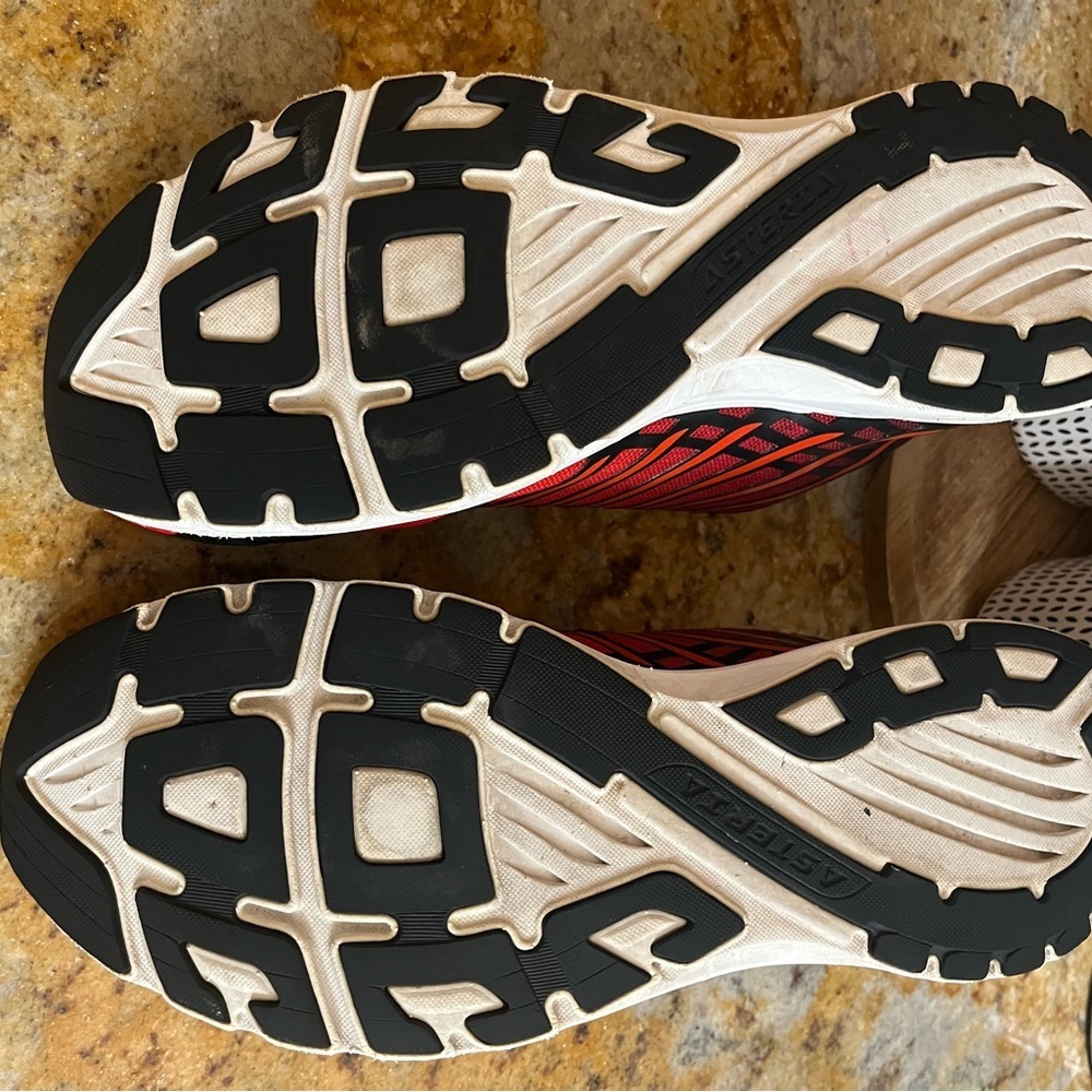 Brooks Asteria size 11.5 - Picture 9 of 11